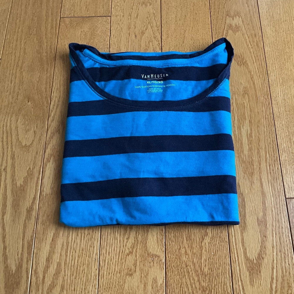 Van Heusen long sleeve Women’s T-shirts Turquoise & Dark Navy stripes Size XL